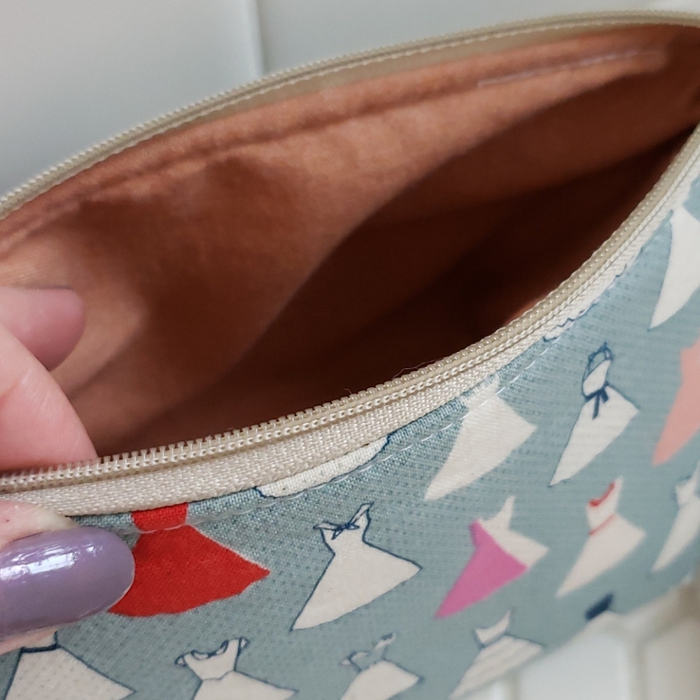 🪡👗 Handmade Cotton Pouch! - Picture 2 of 9